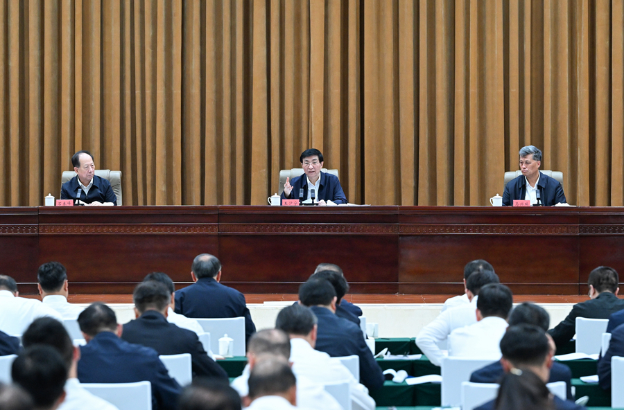喀什 第九次全国对口支援新疆工作会议召开 王沪宁出席并讲话